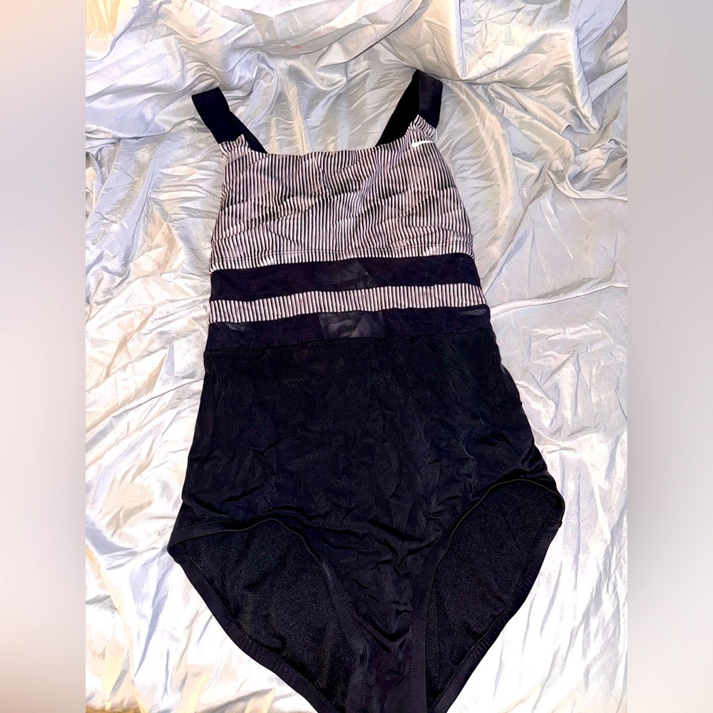 Women’s Nike bathing suit